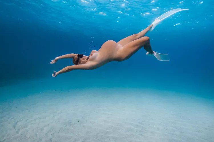 I need someone to go down on me underwater