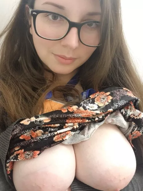 I'm getting addicted to the tributes y'all are sending of me 🤤