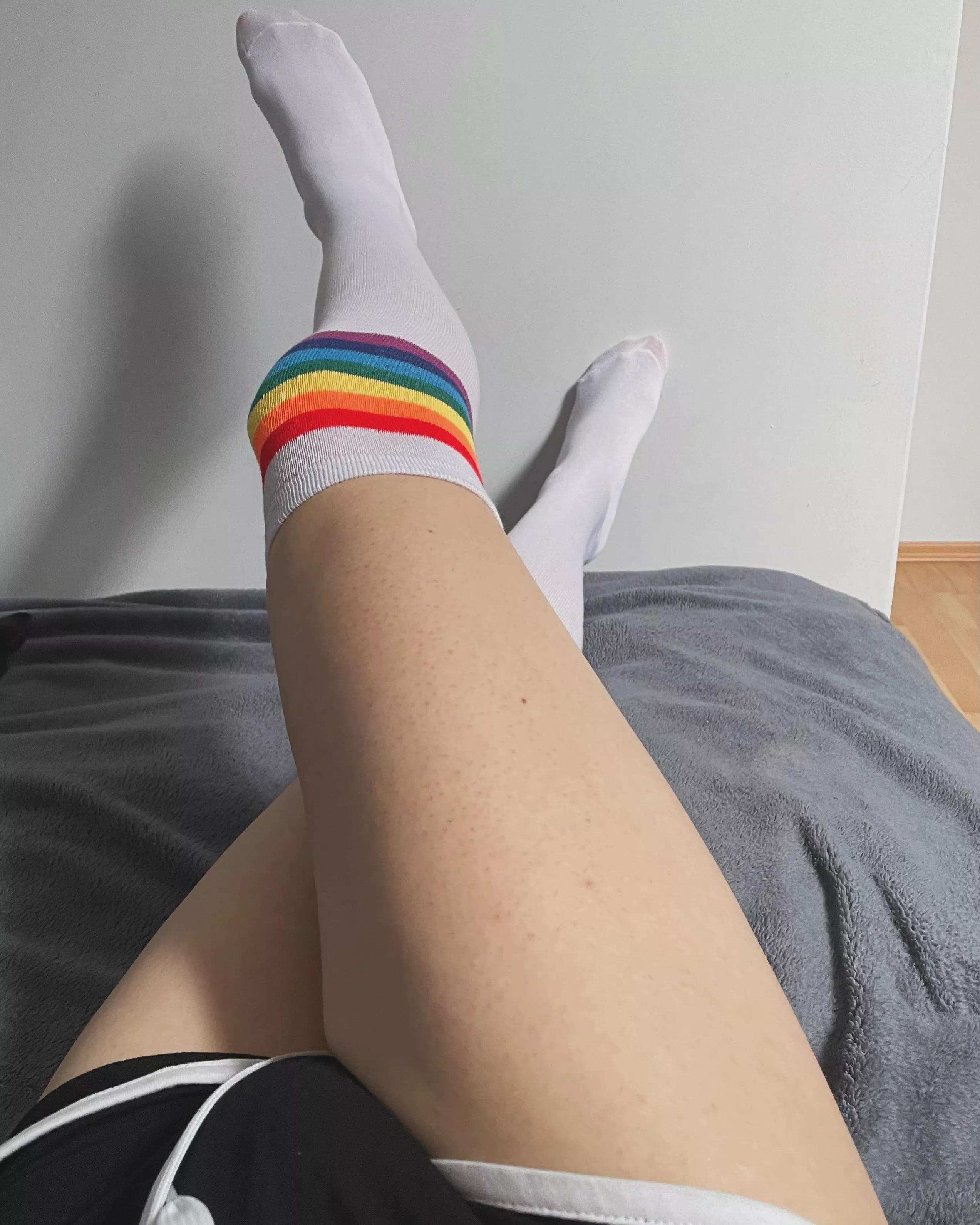 Is rainbow thigh highs means I’m gay >_< ?