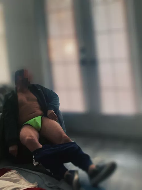 Let’s chat about wearing thongs!