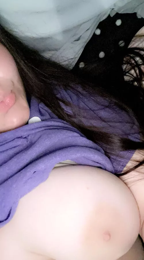 let’s cuddle <3 :)