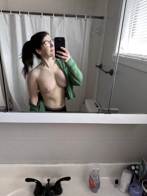 Look who forgot to take her birth control 😏