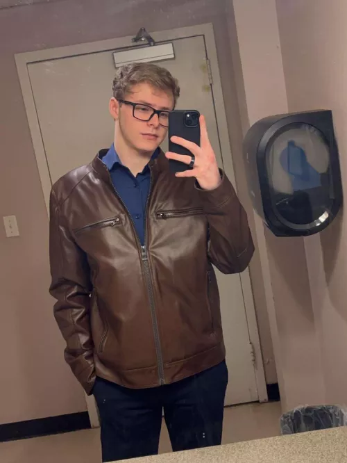 Looking for friends hmu