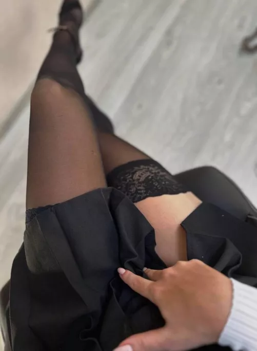 Meet me on my lunch break?