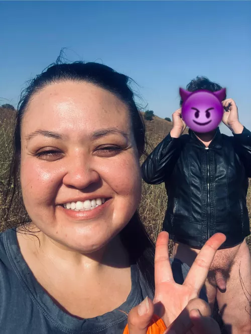 My friend doing a naked photoshoot of me 😝