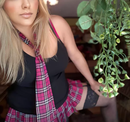 [OC] [NSFW] Think I might finger fuck myself by the open window today for the neighbors and the mailman to enjoy my pussy show