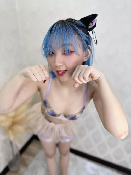 Patiently waiting for headpats