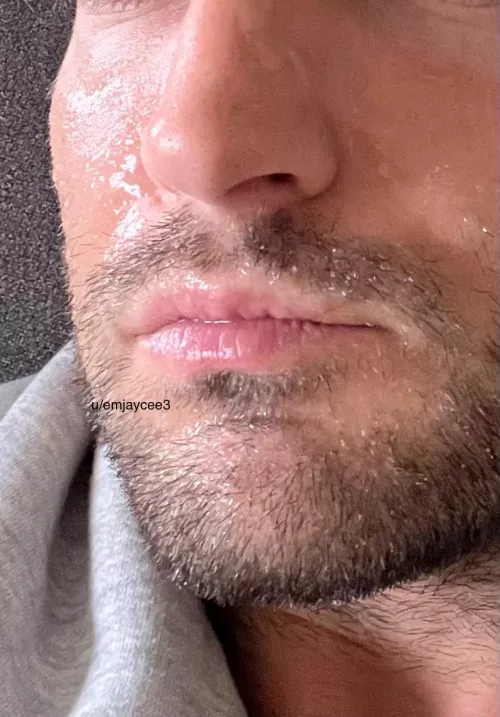 POV of the remnants of your cum that still glaze my nose and cheeks and beard after our heated cumkiss 😍🥰😘