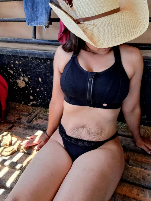 Ranch wife & mama....