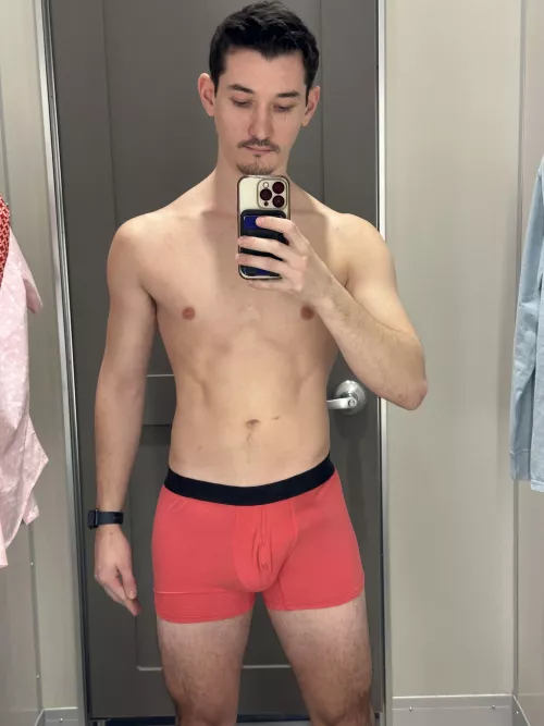 Shopping for a Valentine’s Day dinner outfit