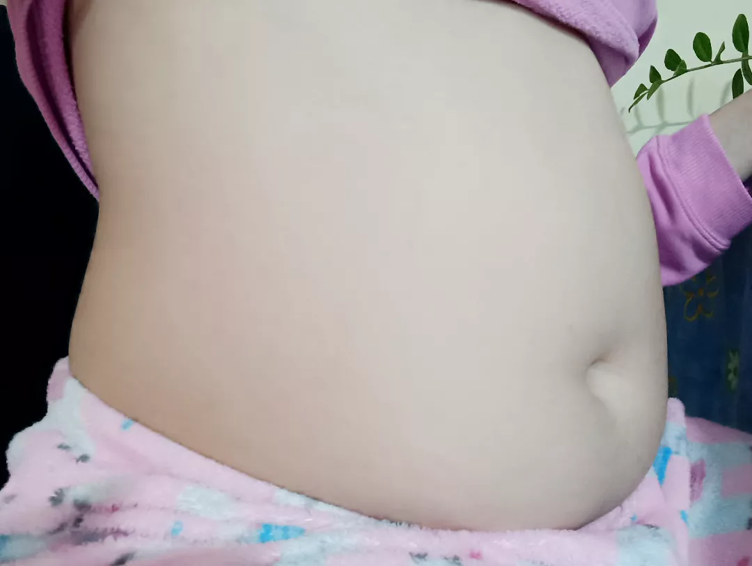 Today I want to inflate my belly until I can't take it anymore 🥵🍔