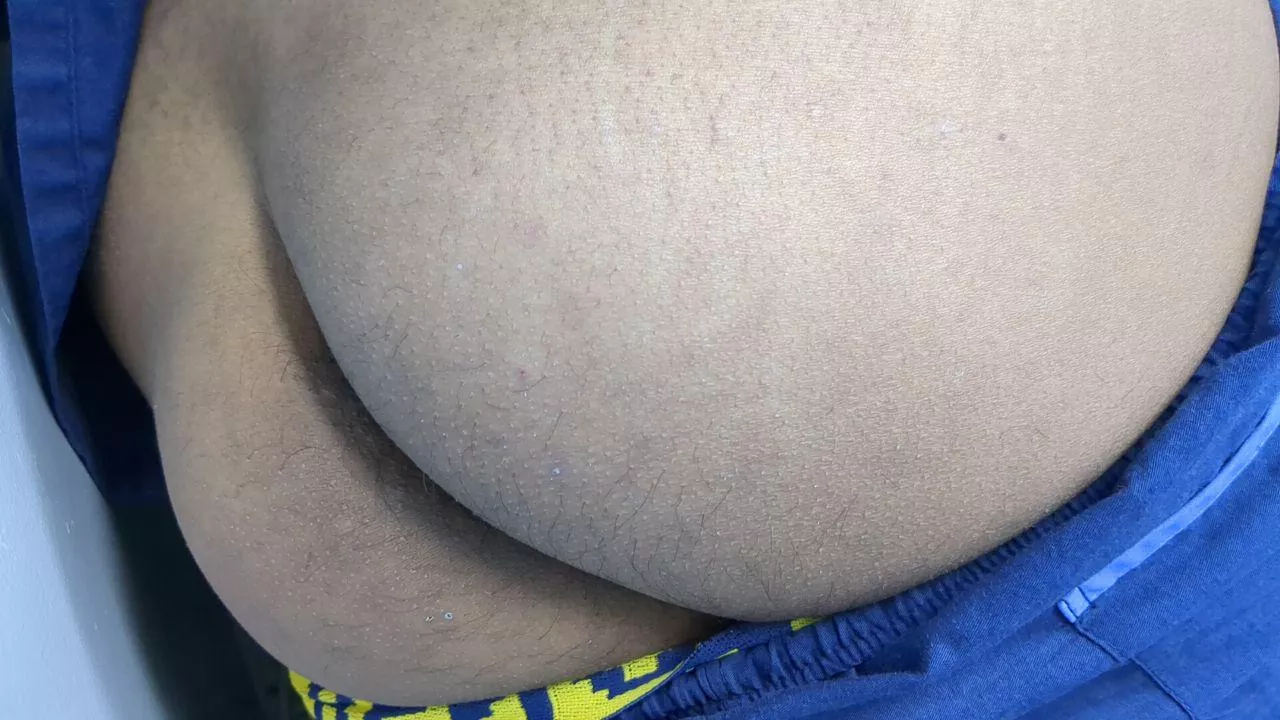 Would you mind a Filipino guy? Sitting on you?