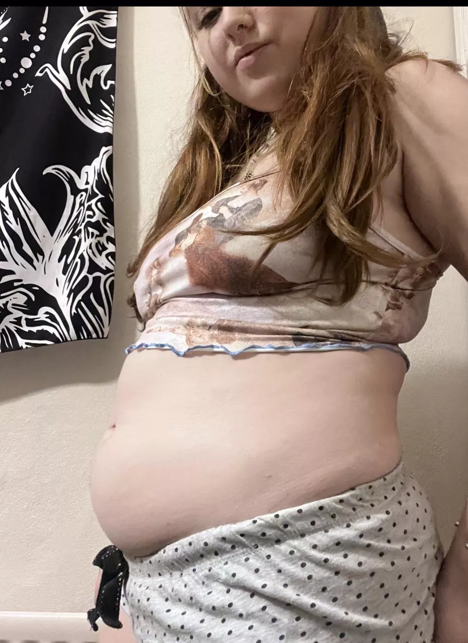 100 photo dump coming on OF today new subs get extra 50 in their inbox 💕💕