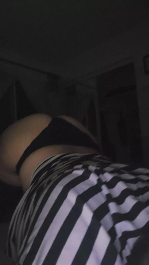 18m @gotboredalone big dicks hmu