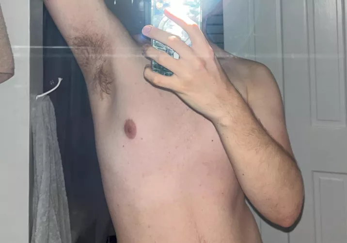 22 DC college guy with some ripe pits for ya
