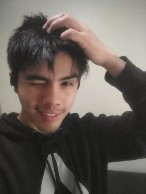 Ah new here, but love to meet cute guys 😉