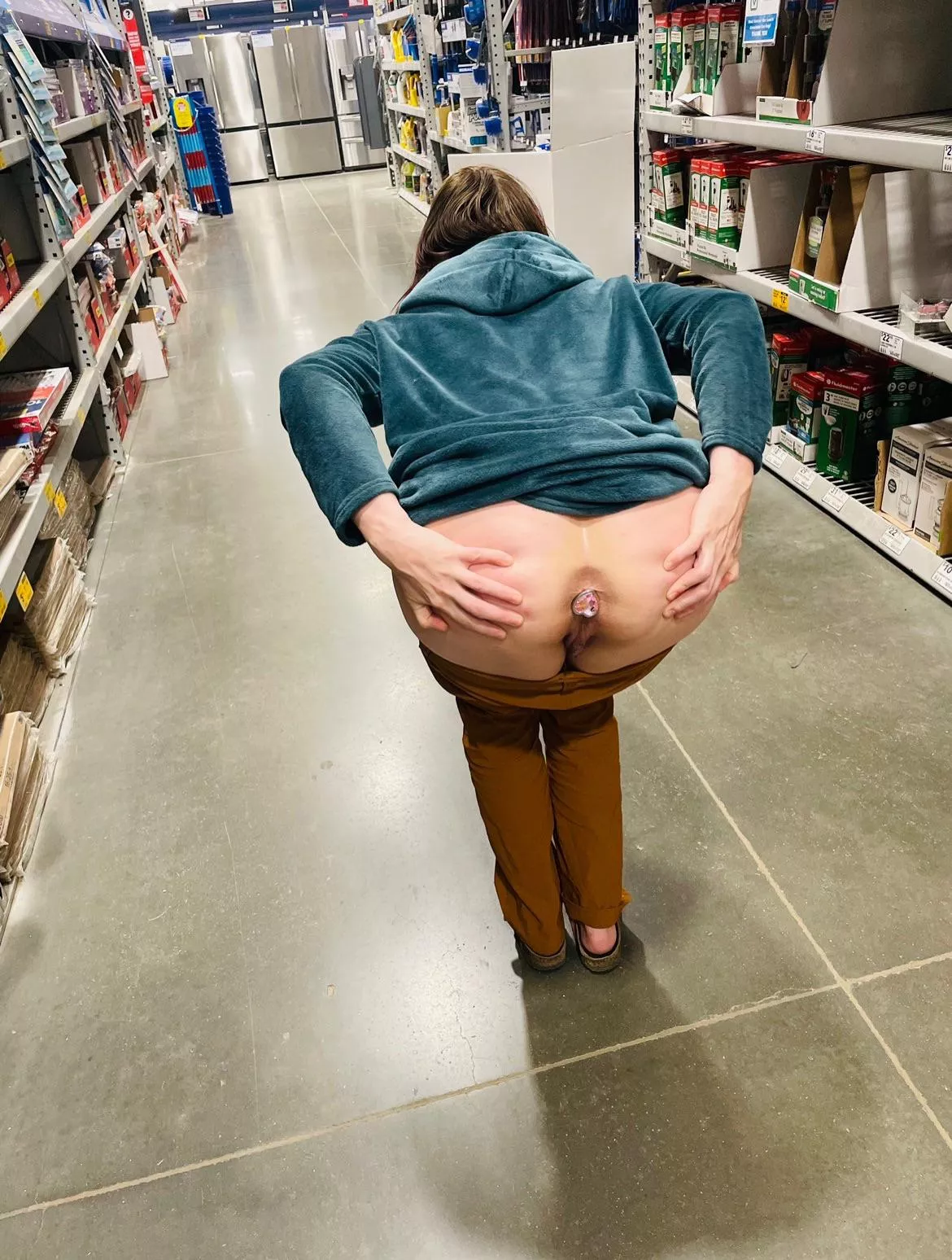 Assistance in plumbing… there appears to be a clog - want do you recommend?? 