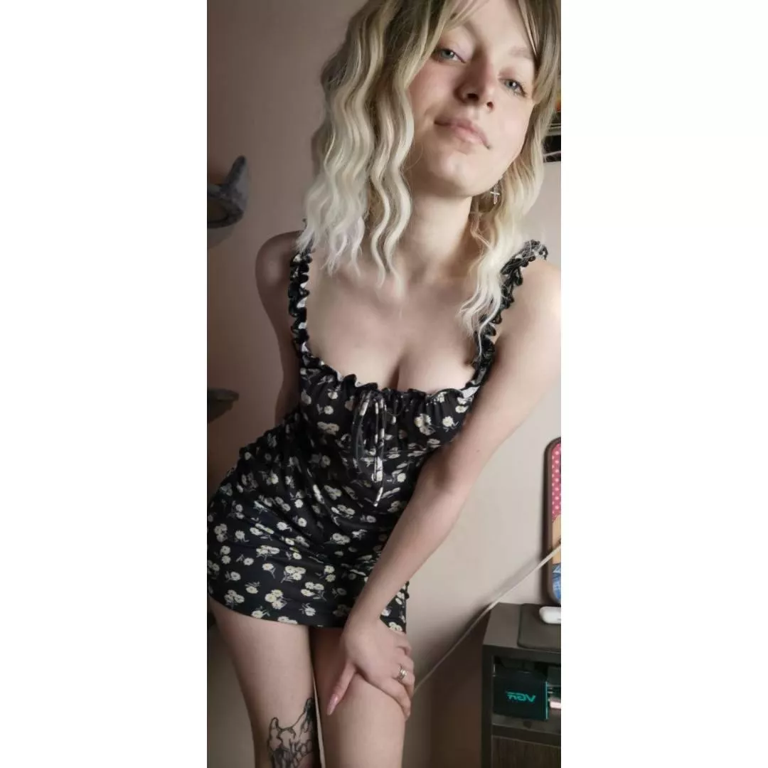 Busty and naughty, hopefully your type