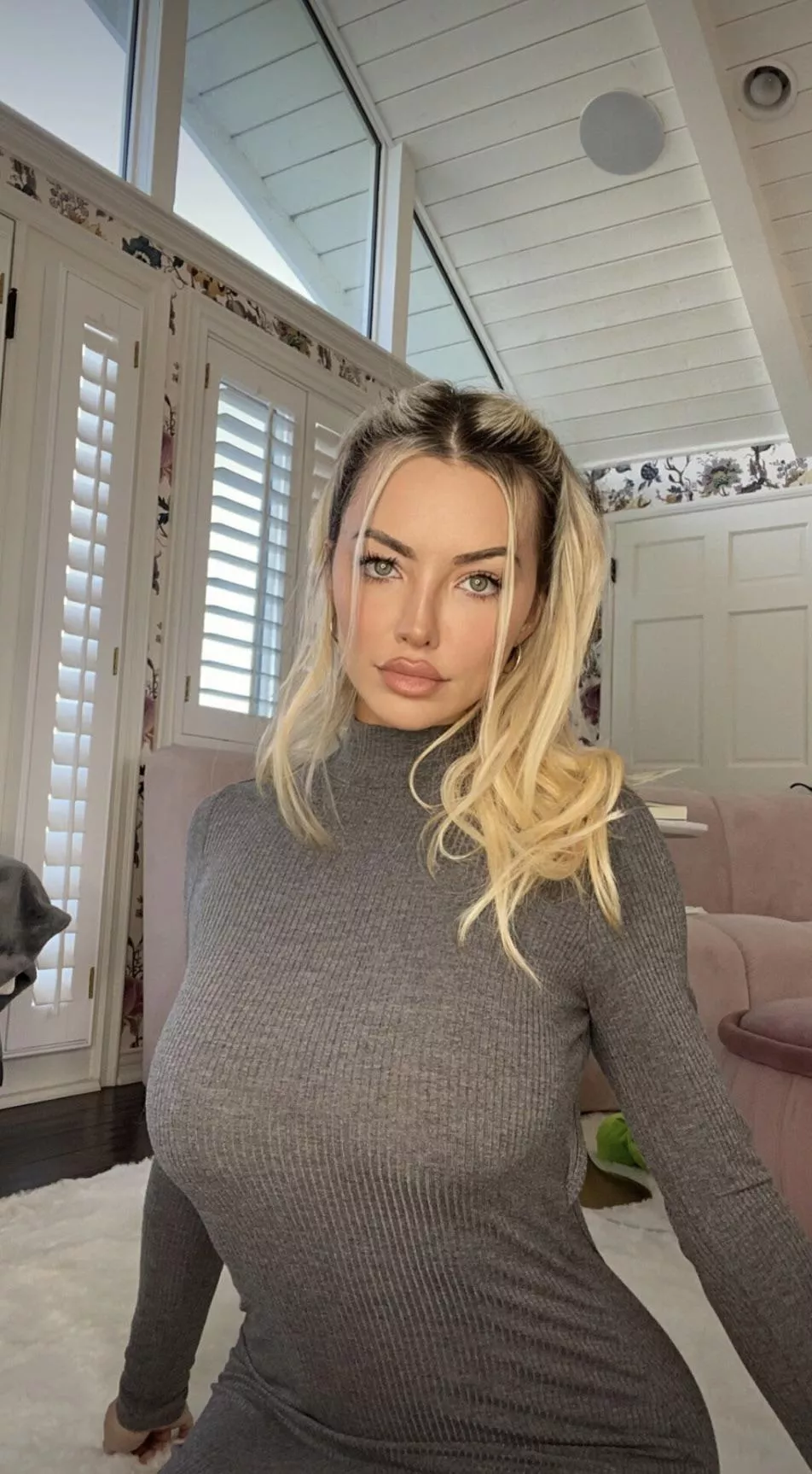 Busty blondes are a dream