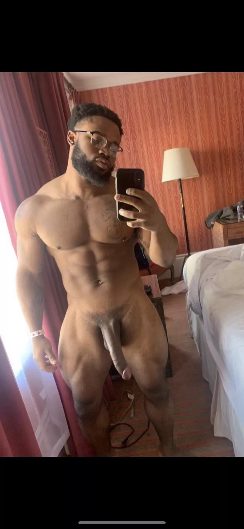 Do u like seeing me naked?