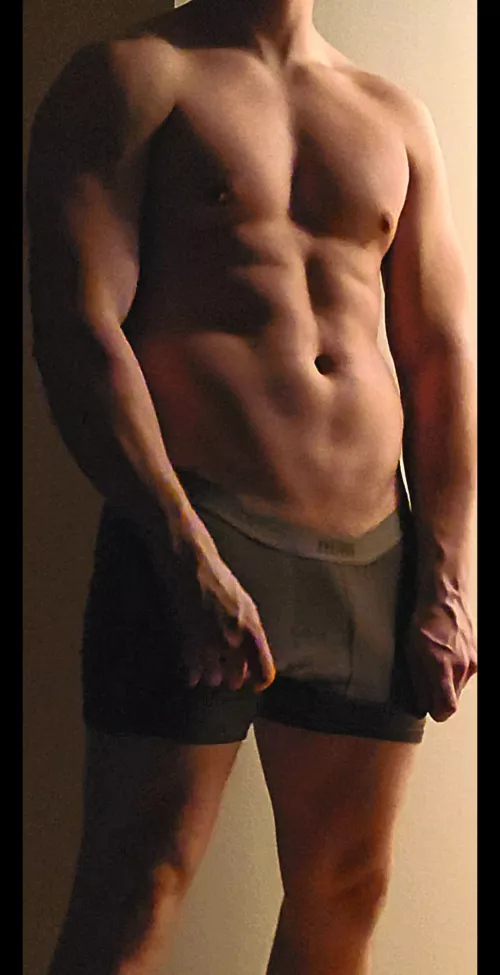 Do you think my dick is just as veini as my hands? 🍆💦 (30)