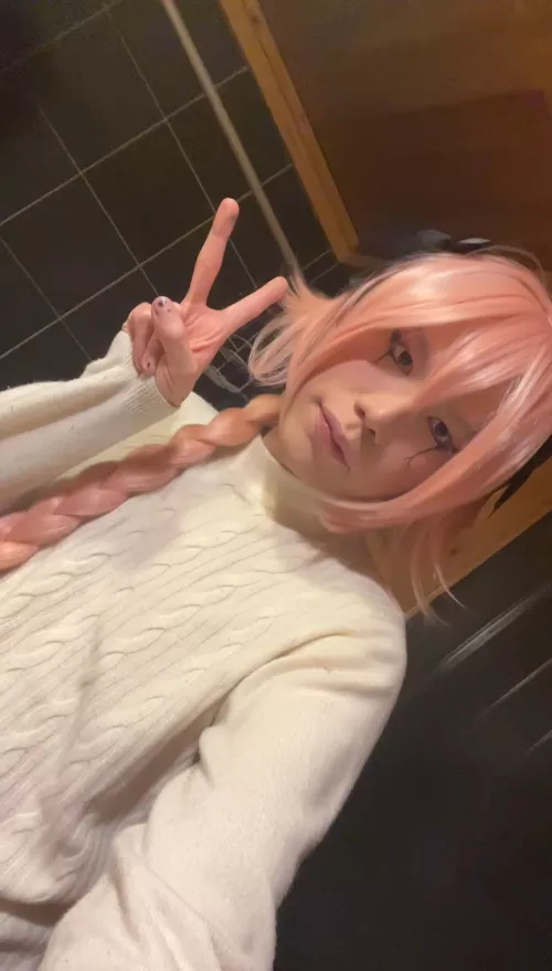 dont know why i look so different in this pic 😭