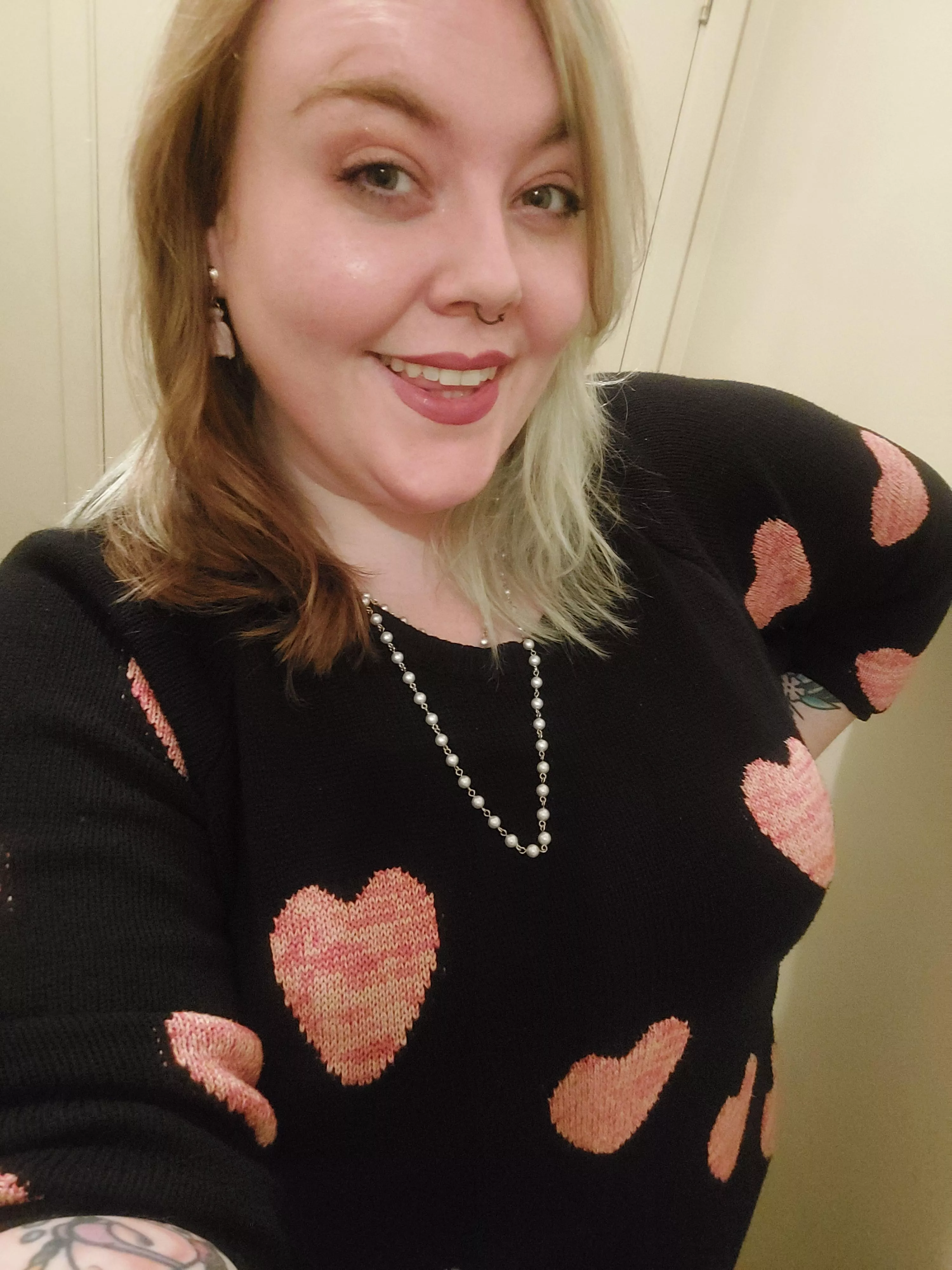 Feeling super cute in this sweater