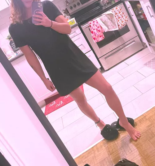 Feet and my dress🩷 do you like?