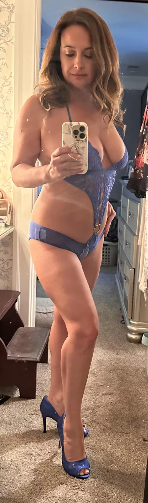 Follow me on Insta my @ name is in the comments 45F