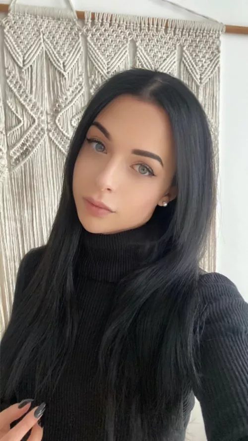 Hello, I'm Vikki) First post here