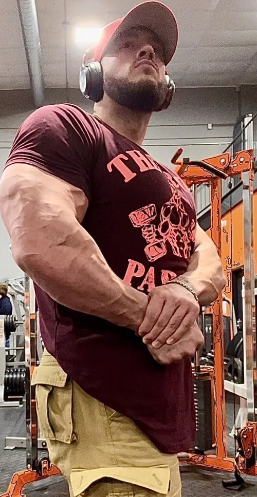 I am your fantasy, Bigger than Life (32)(M)