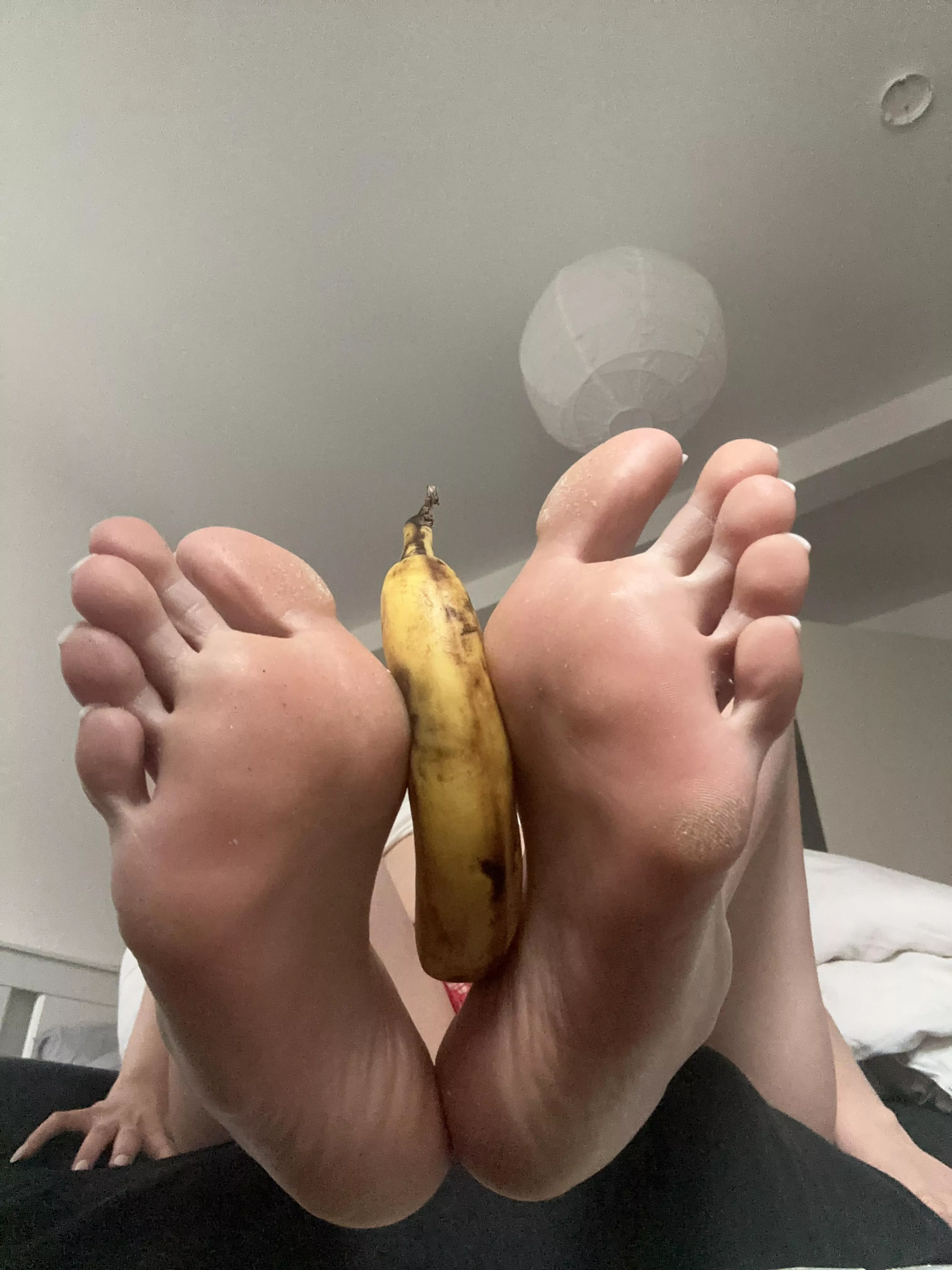 Imagine your dick in between my soft 19yo feet rn