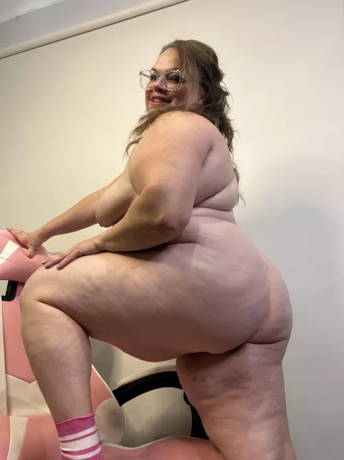 Is my ass big enough ? 