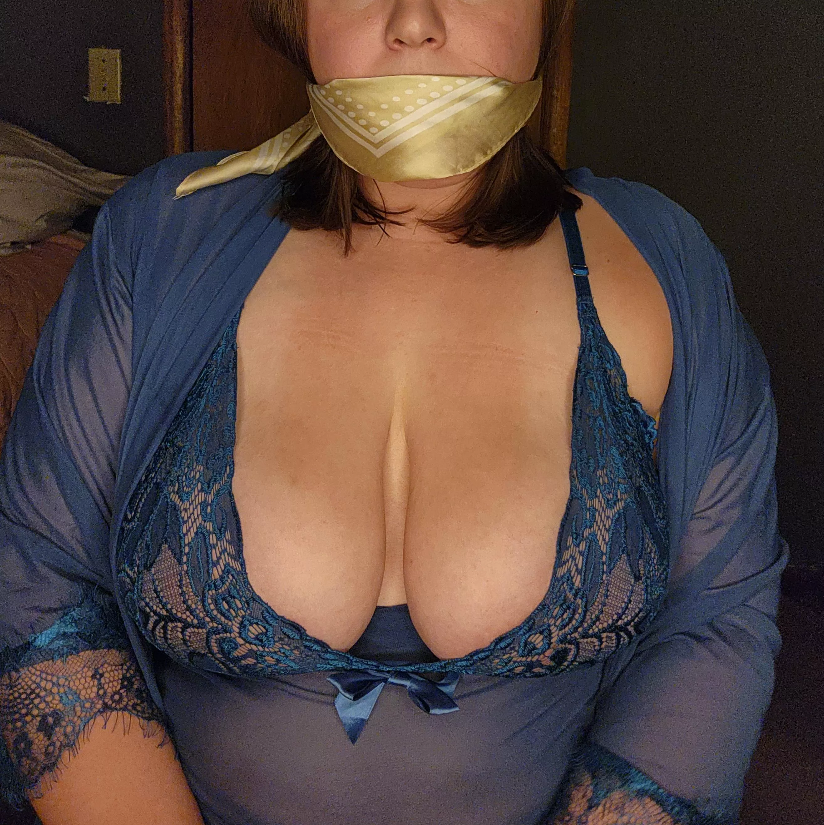 Just how Sir likes me, mouth full and covered
