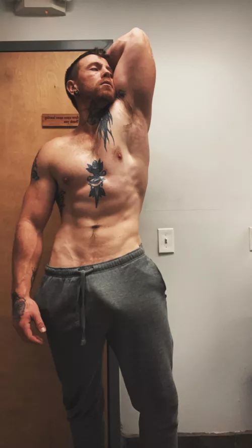 Just some light flexing. What ya think? 😎