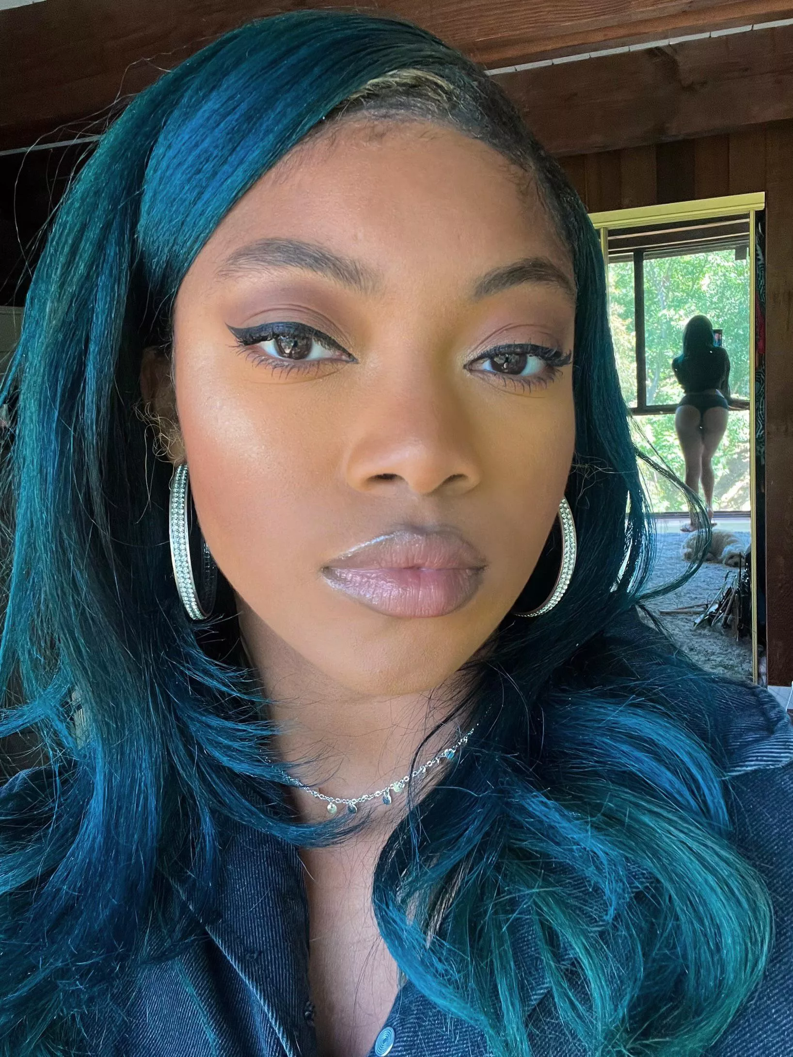 Kelsi Kalore (@kelsikalore)