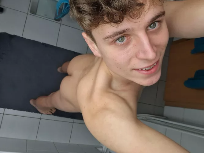 Kiss or slap?😉🥰