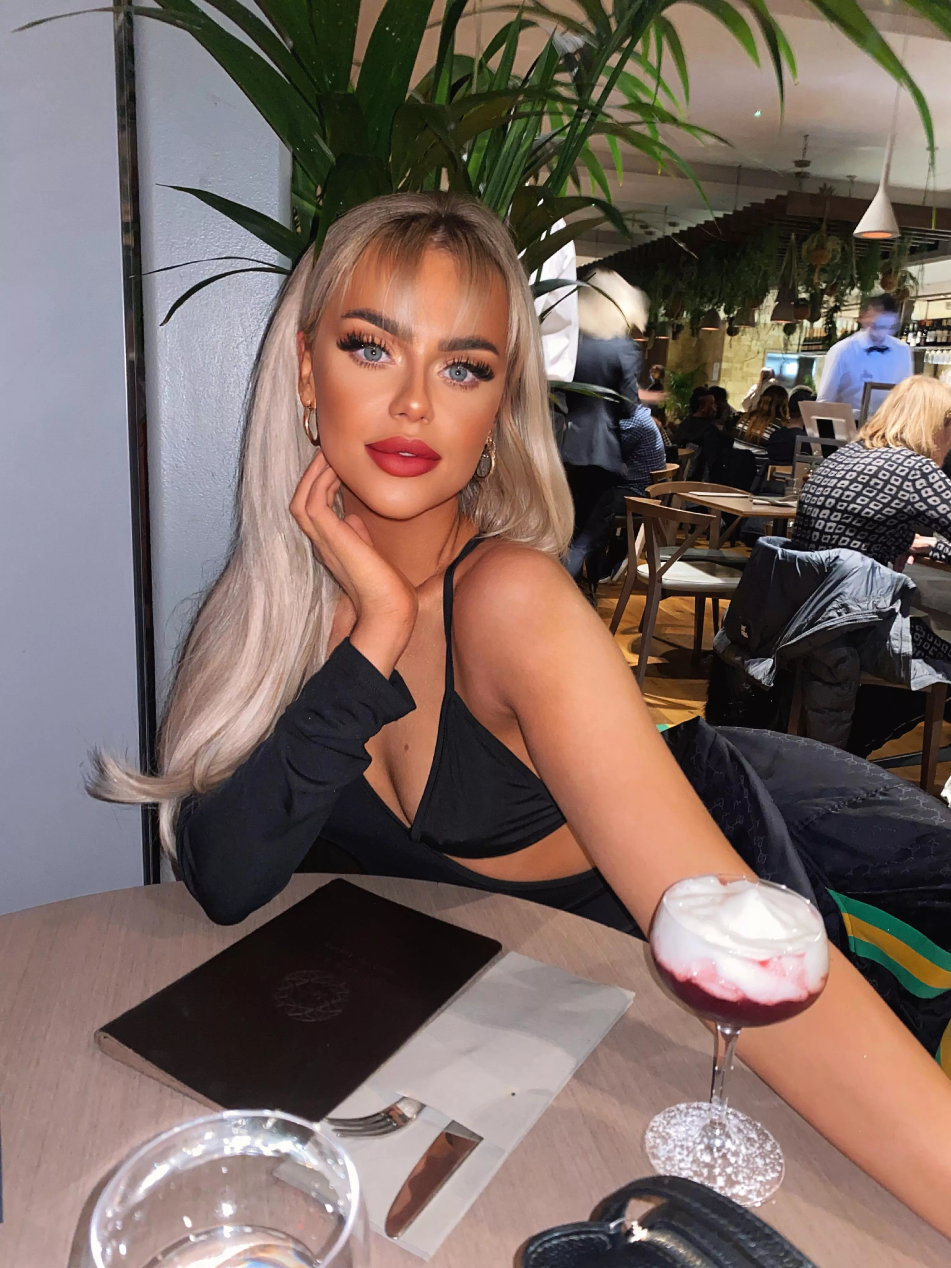 My hair is giving me the good vibes.