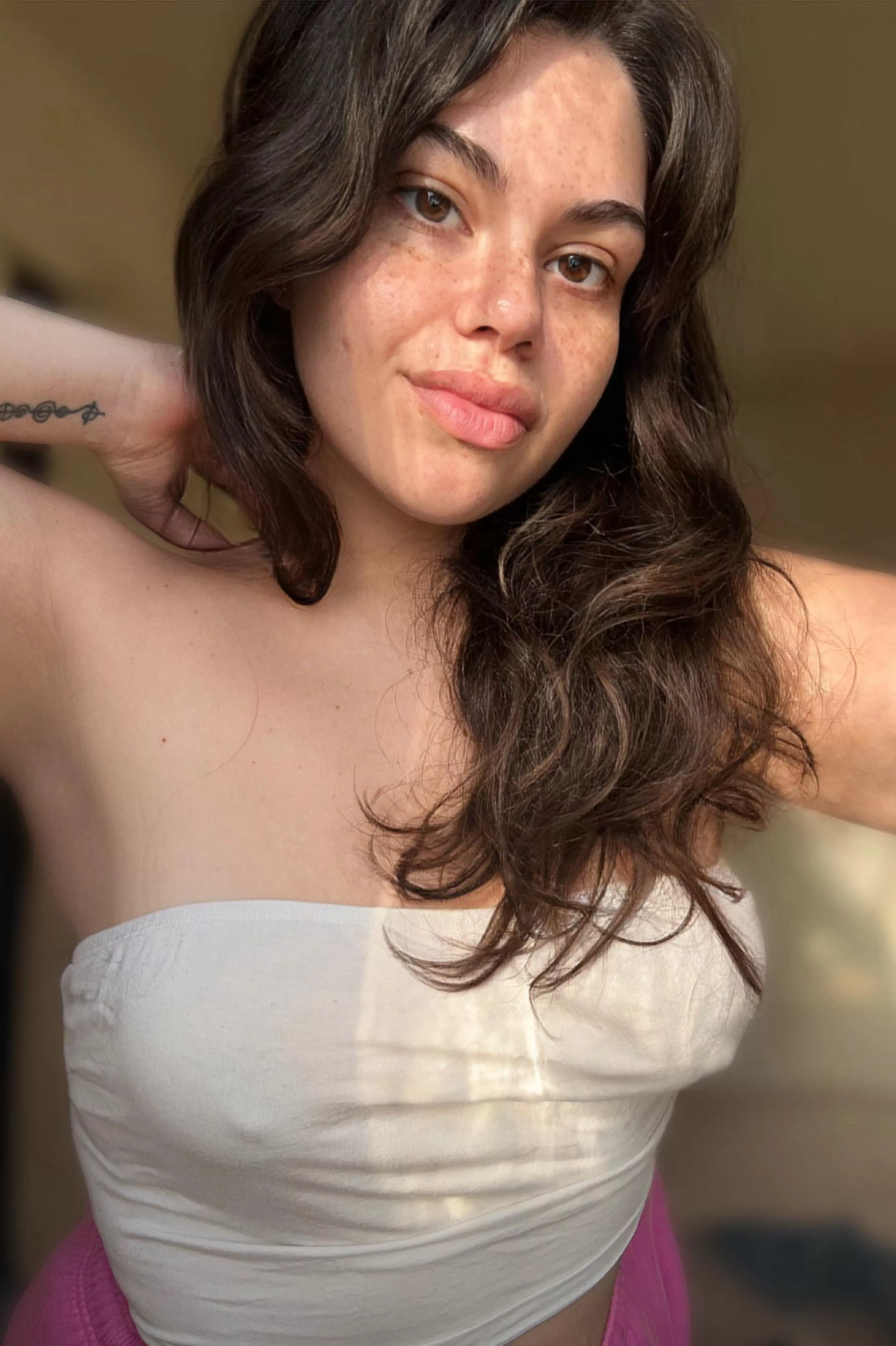 No makeup and no bra are just the best ways to be. Agree?