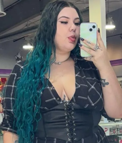 peakaboo - my sternum tattoo