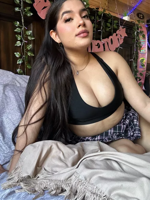 perfect sports bra cleavage