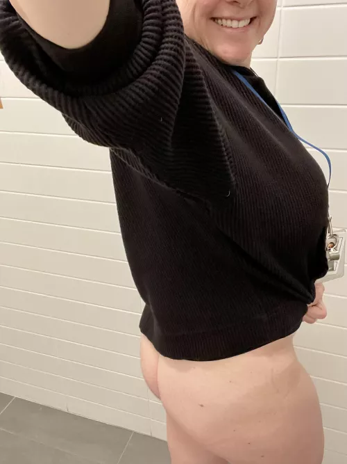 Teacher needs to tan her bottom!