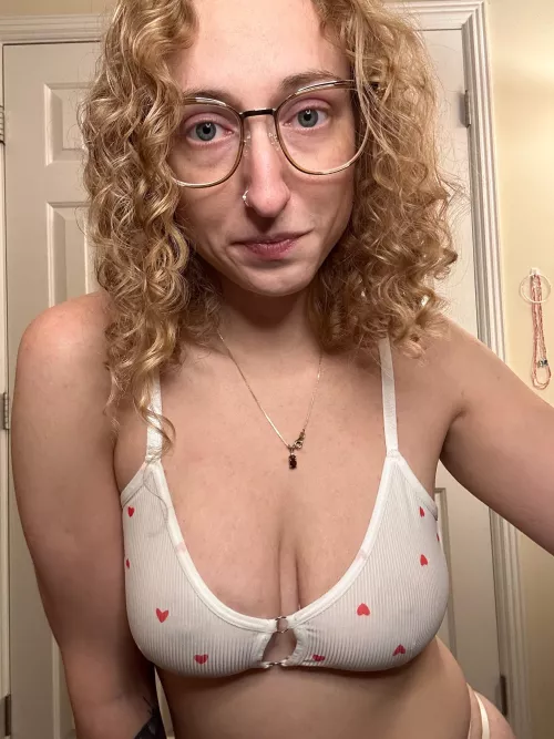 The glasses mean business 