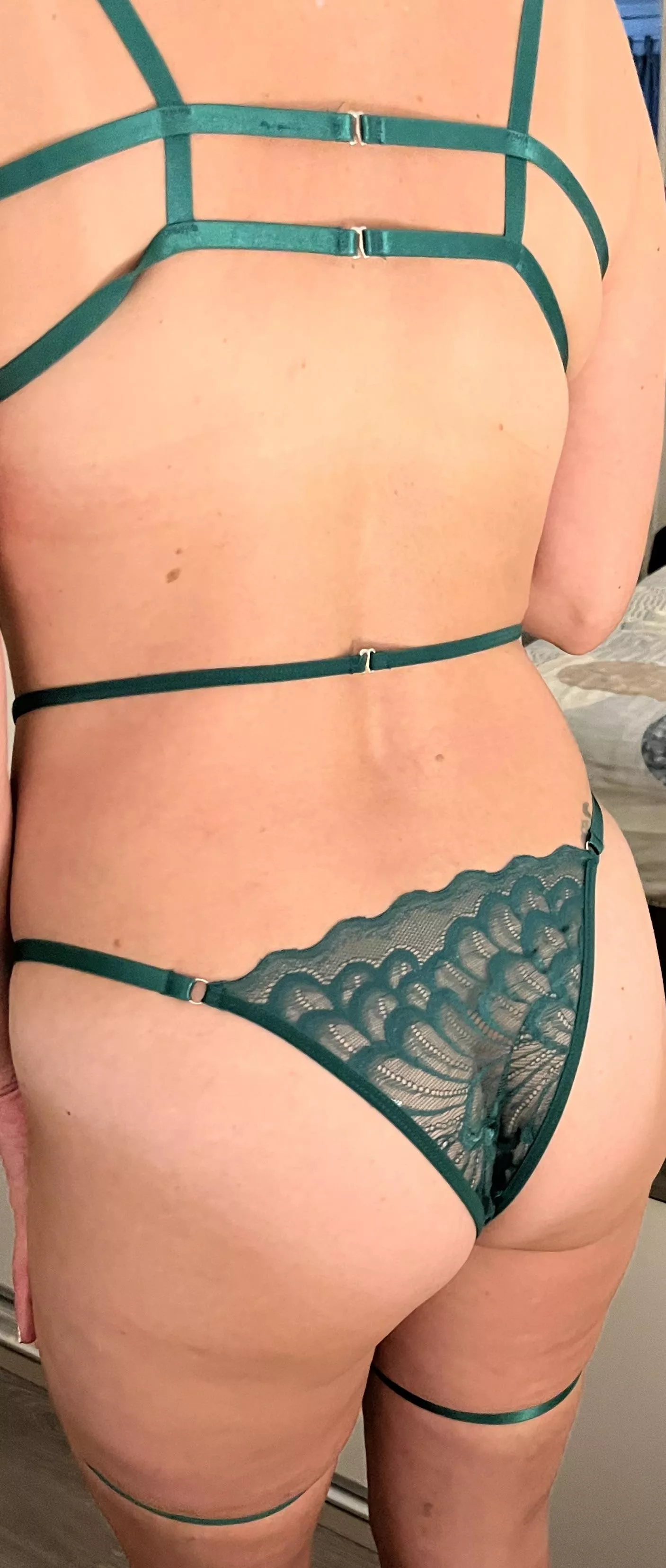 The right amount of coverage for this Milf body