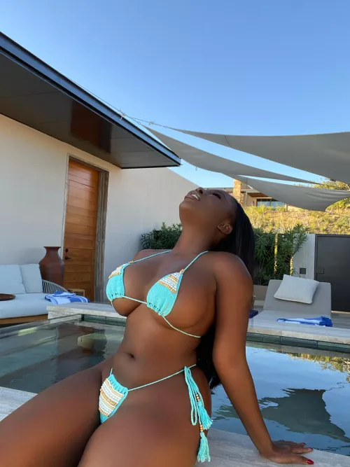 There's nothing better than a pair of huge black cheeks