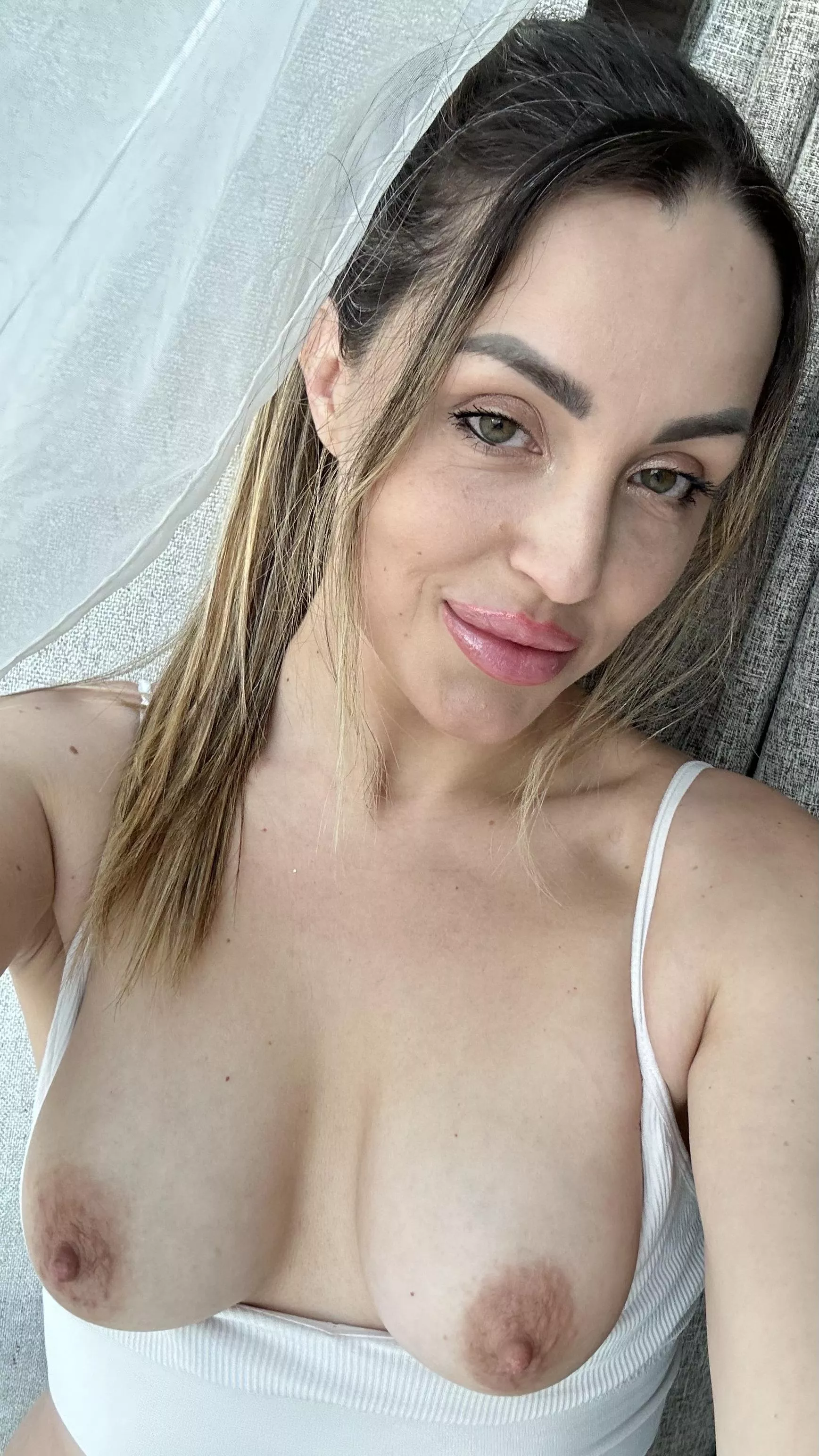 This slutty girl is definitely mommy material