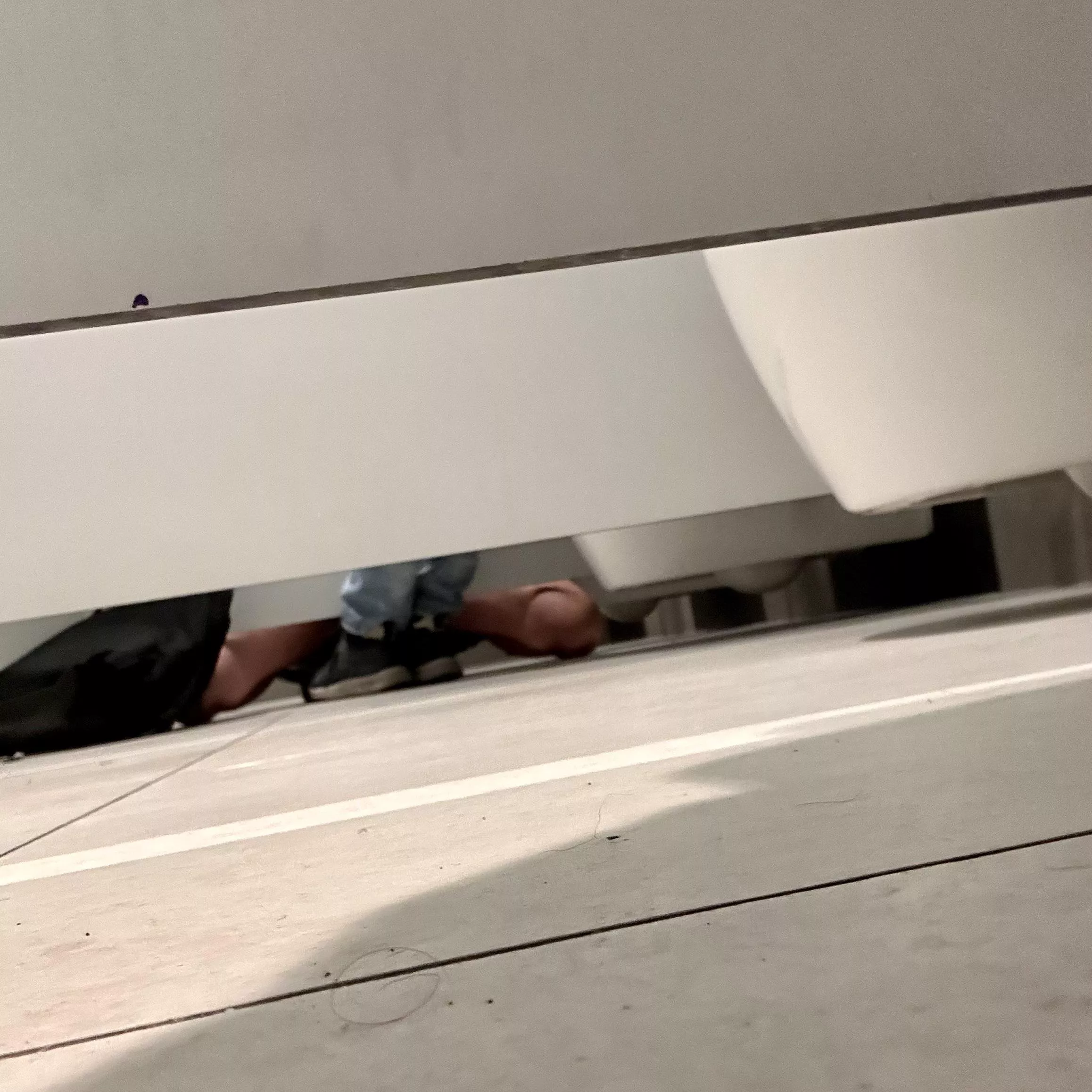 Today I caught an understall action at a mall