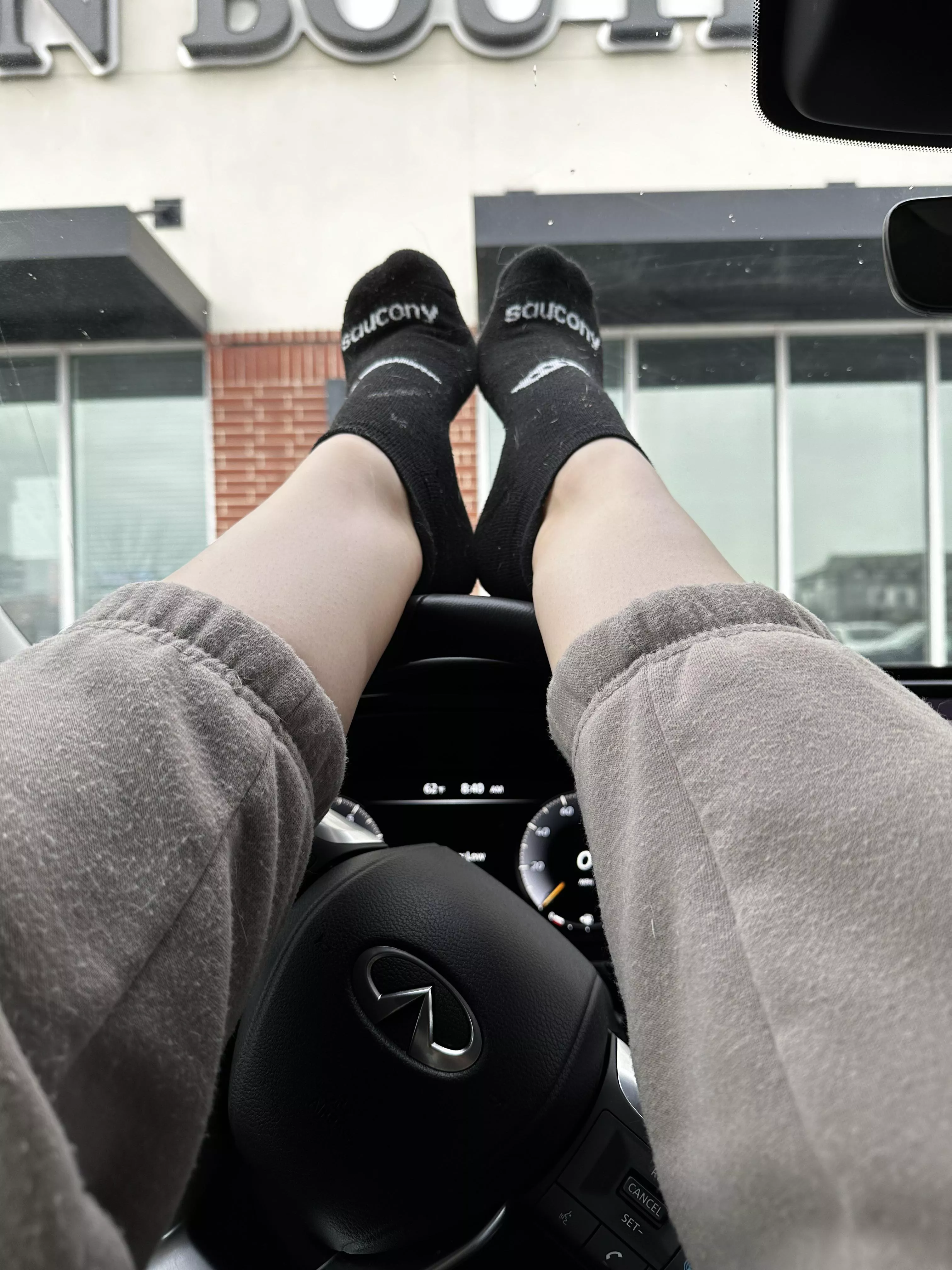 Waiting for my hair appointment. Keep me company?