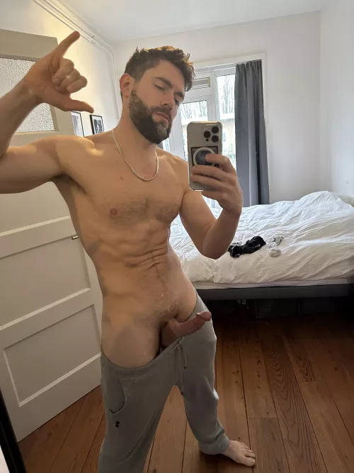 Wanting a beard-bro ⭕️jerk this weekend