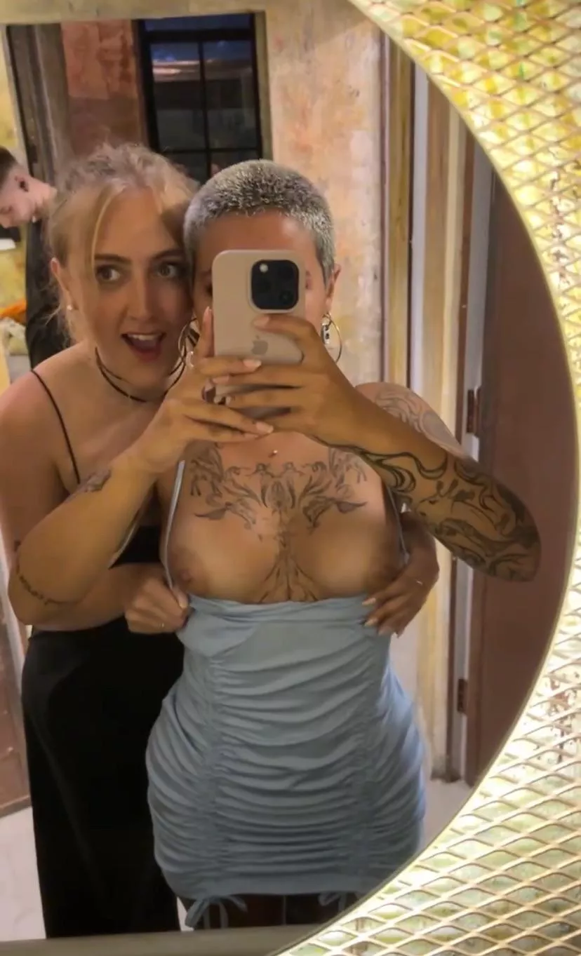 We love exposing ourselves in bars, should we share it more often?